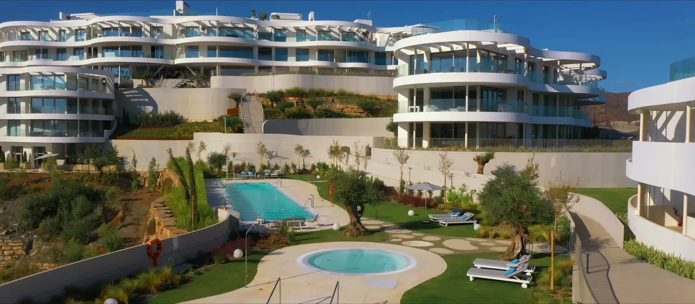 Photo: buildings. Sea-view apartments and penthouses above the Golf Valley, La Quinta