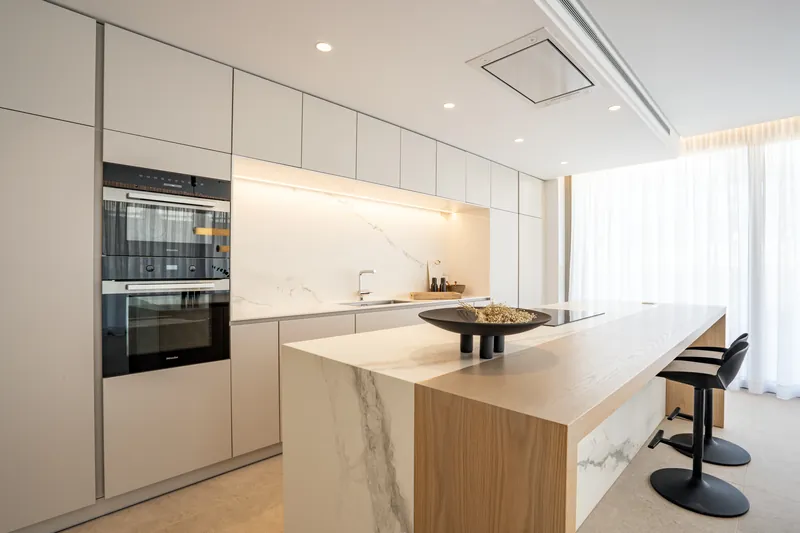 Photo: penthouse kitchen. 4-bedroom penthouse